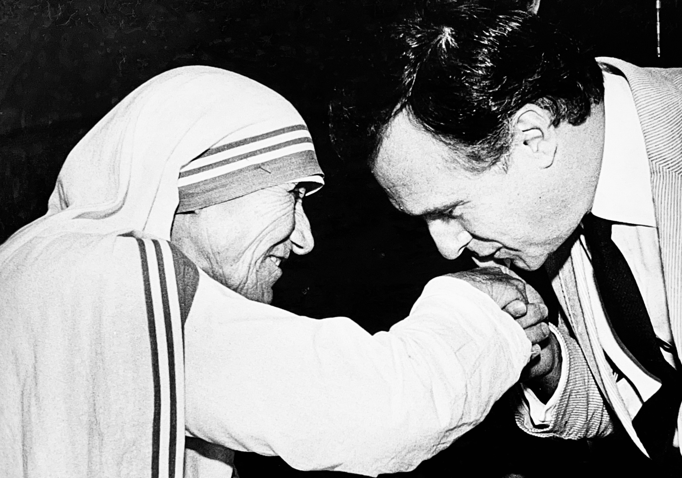 Mother Teresa and Mayor MAF, 1981